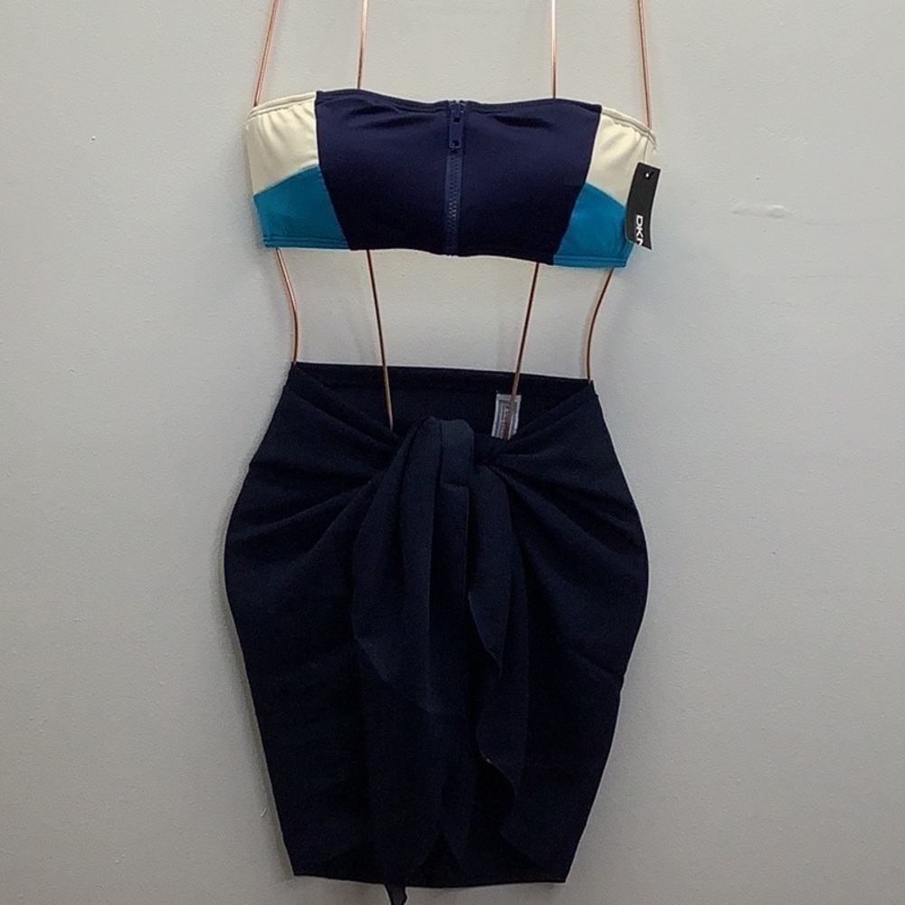 DKNY Size Medium Colorblock Strapless Bikini Top & Zuliana Blue Sarong. New